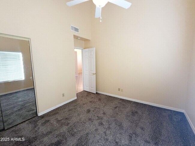 Building Photo - 694 N Longmore St