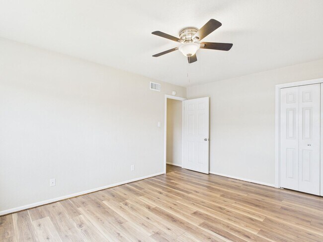 Building Photo - 107 Frederick Rd