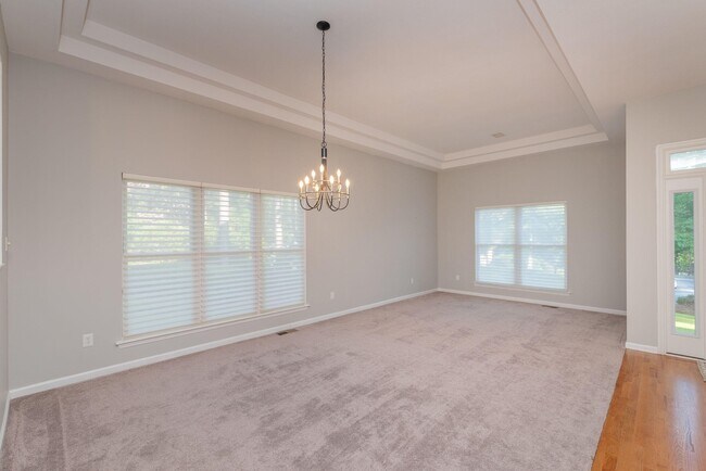 Building Photo - 3169 Glenview Dr