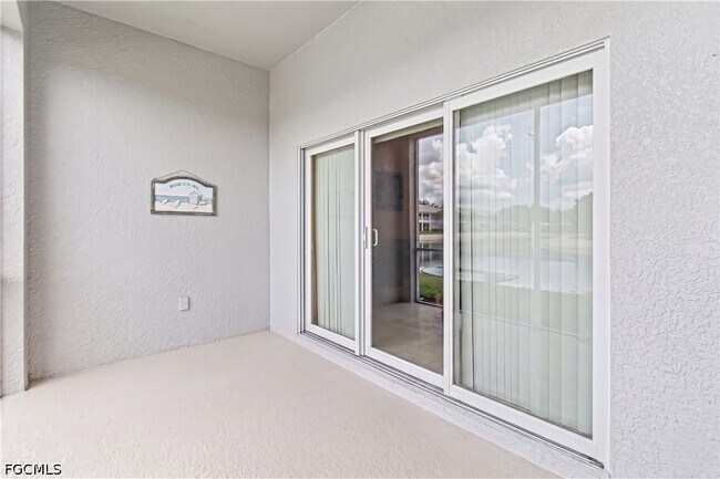 Building Photo - 12141 Summergate Cir
