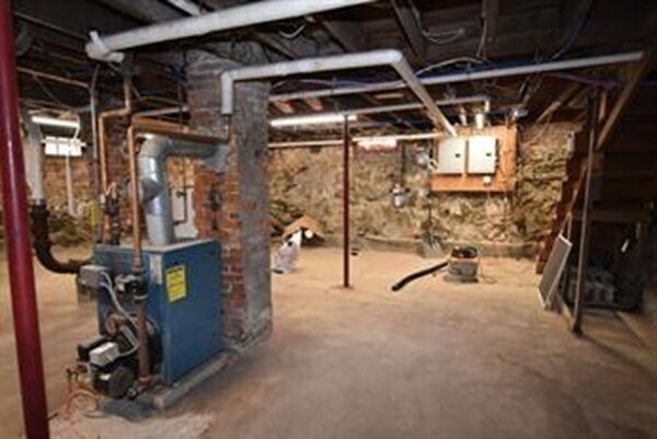 Building Photo - 23 Sawin St