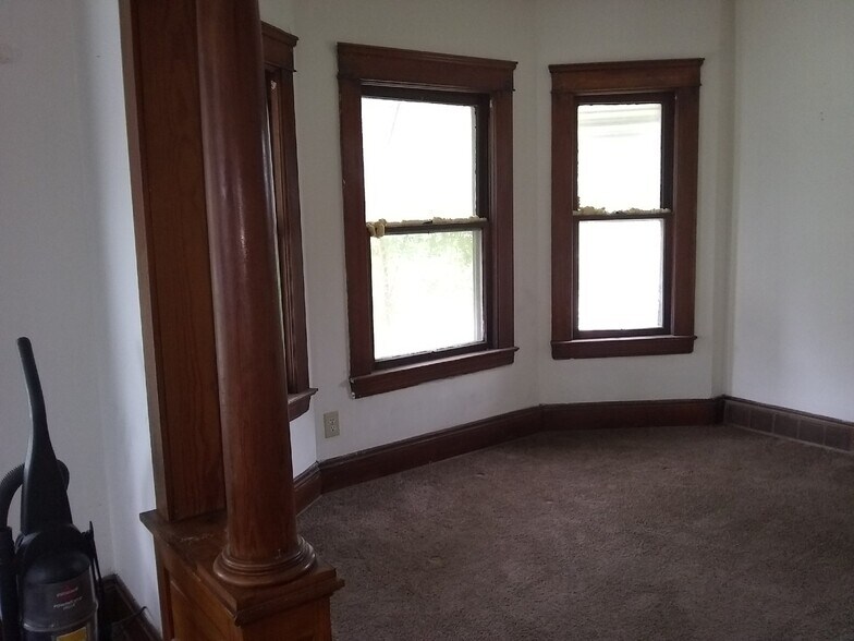 Building Photo - 4305 E 71st St