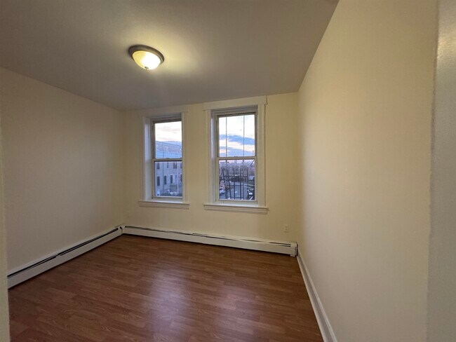 Building Photo - 4306 John F. Kennedy Blvd