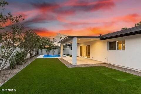 Building Photo - 8737 E Fairmount Ave