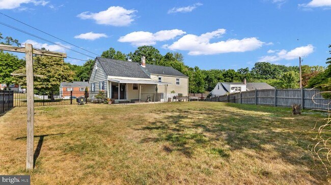Building Photo - 203 Ashwood Way
