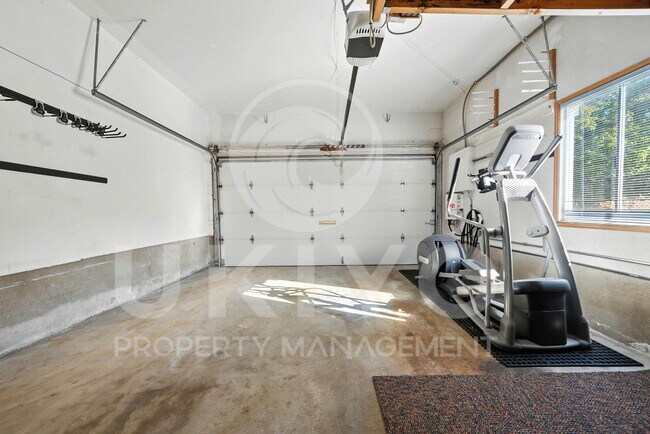Building Photo - 4159 Midvale Ave