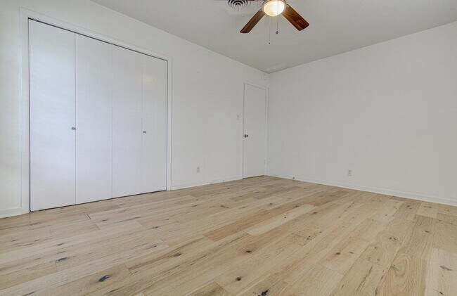 Building Photo - 1711 Brentwood St