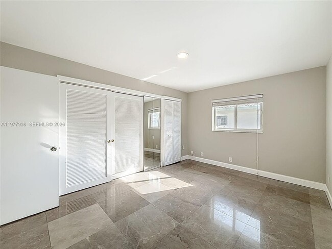 Building Photo - 2770 NE 8th Ct