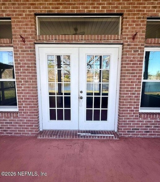 Building Photo - 6340 Lake Plantation Dr