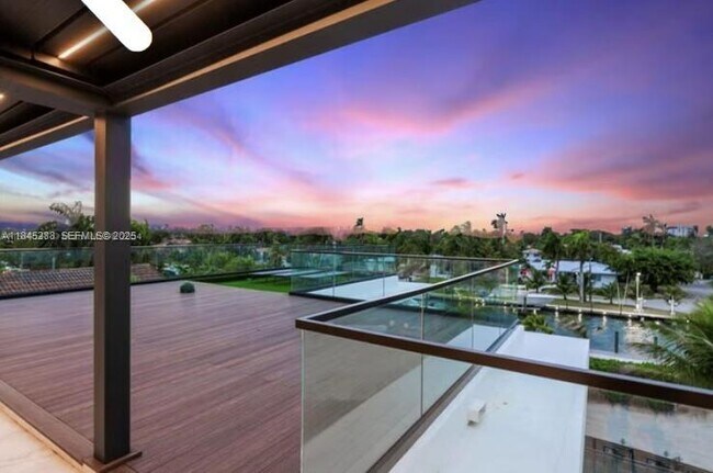 Building Photo - 1248 NE 89th St