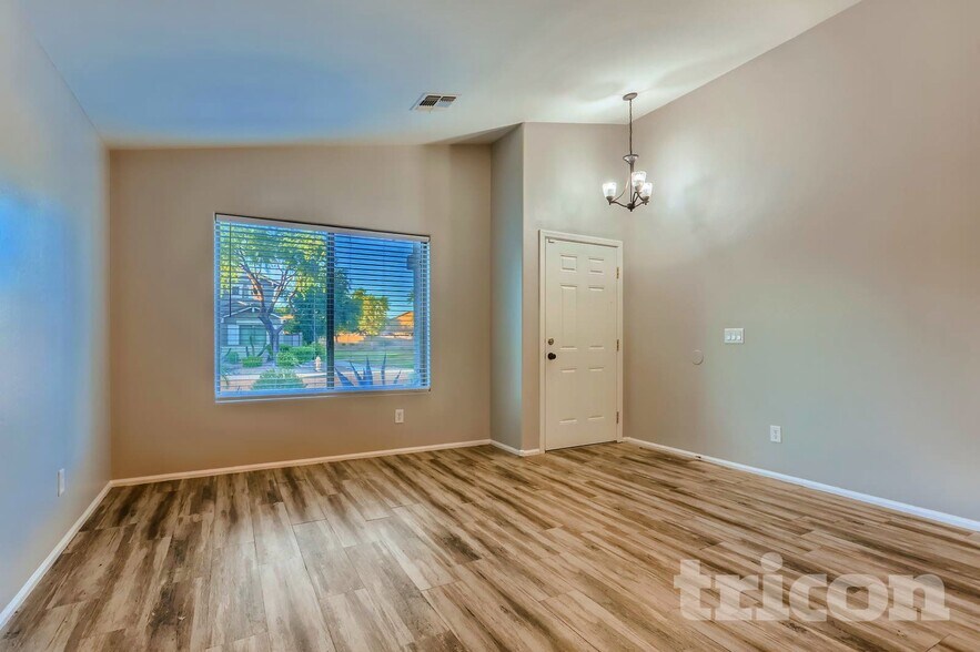 Building Photo - 4047 E Tanzanite Ln