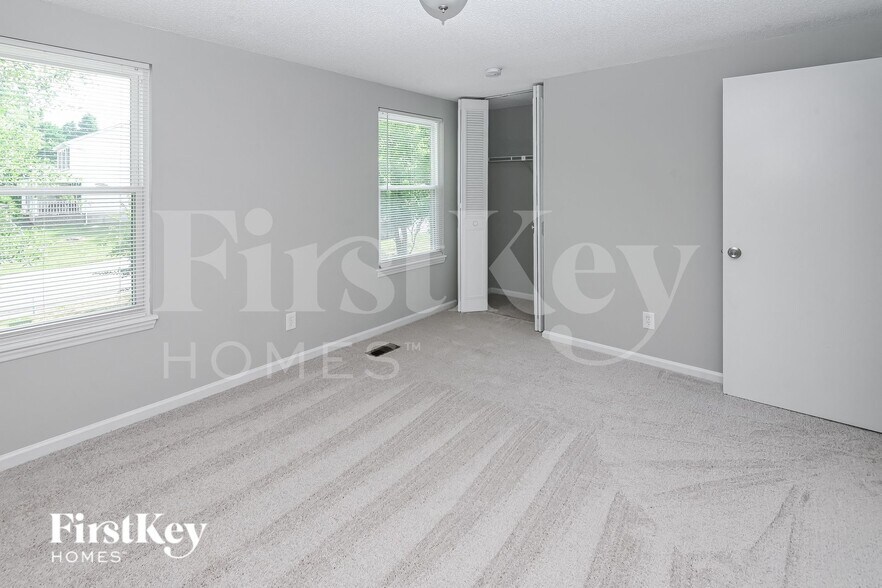 Building Photo - 10800 Balbriggan Ct