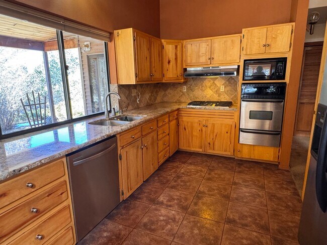 Building Photo - 3 Bedroom, 2 Bathroom Home in Tijeras, NM