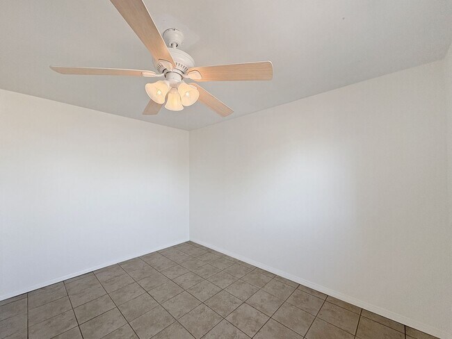 Building Photo - Spacious 4-Bedroom Retreat in the Heart of...