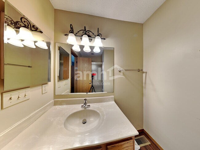 Building Photo - 3134 Olympic Club Drive
