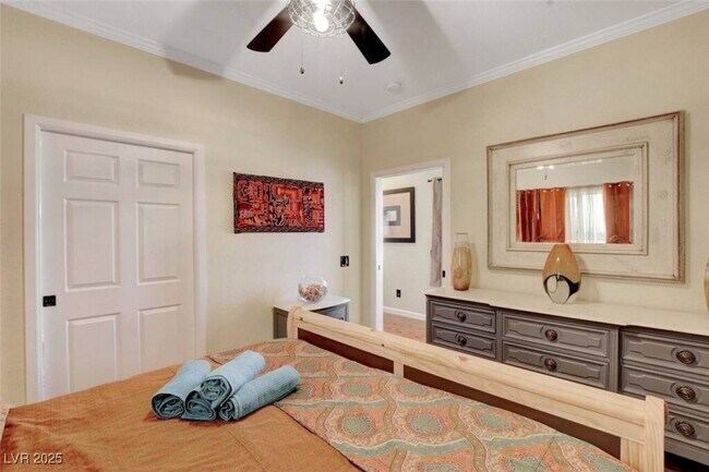 Building Photo - 481 Casa Vista Dr
