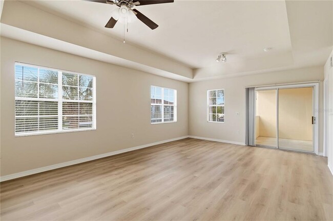 Building Photo - 1025 Villagio Cir