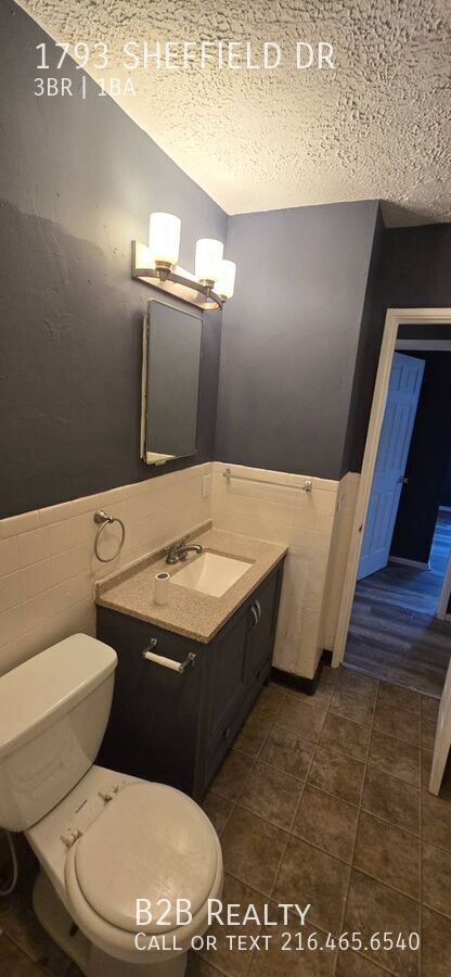 Building Photo - 1793 Sheffield Dr