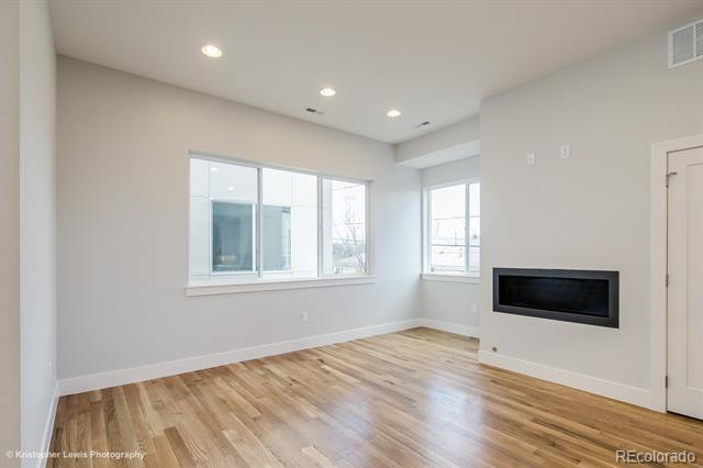 Building Photo - 3312 W 17th Ave