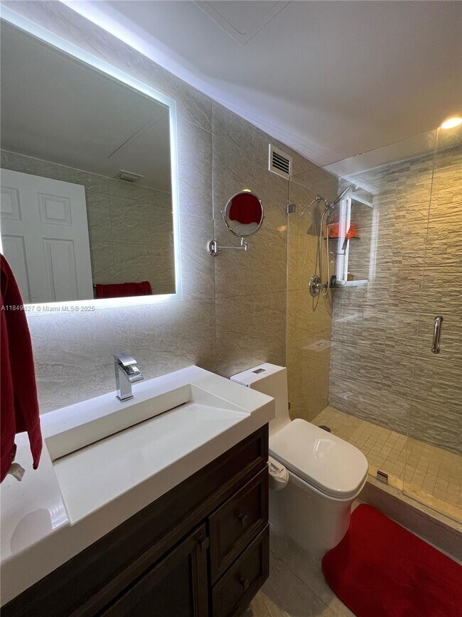 Building Photo - 2501 S Ocean Dr