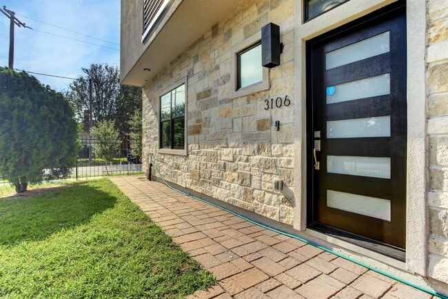 Building Photo - 3106 Eunice St