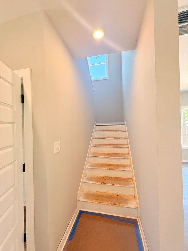 Building Photo - Brand-New Construction | 4 Bed / 3 Bath