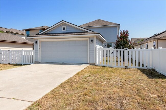 Building Photo - 413 Cane River Rd