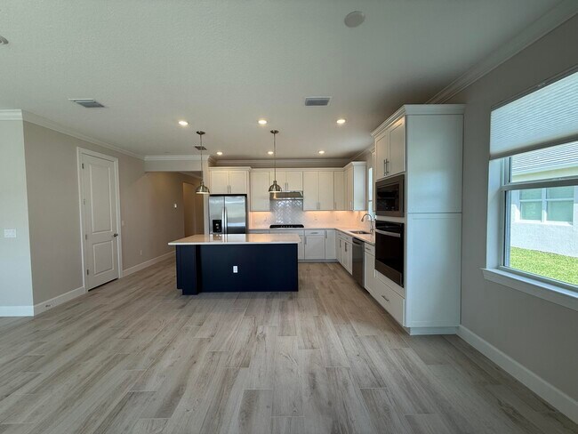 Building Photo - 8360 Beagle Ter