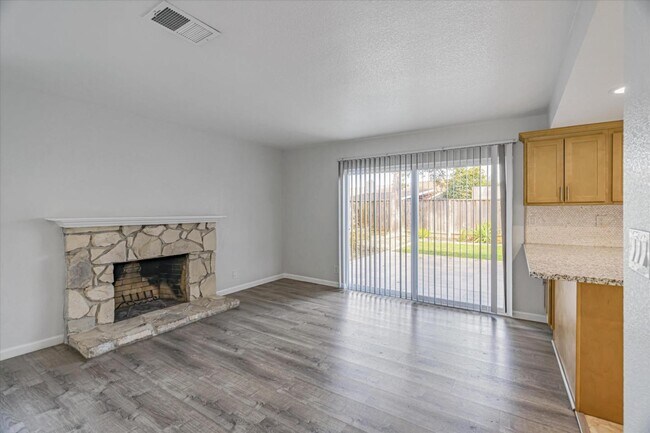 Building Photo - 2896 Tuers Rd