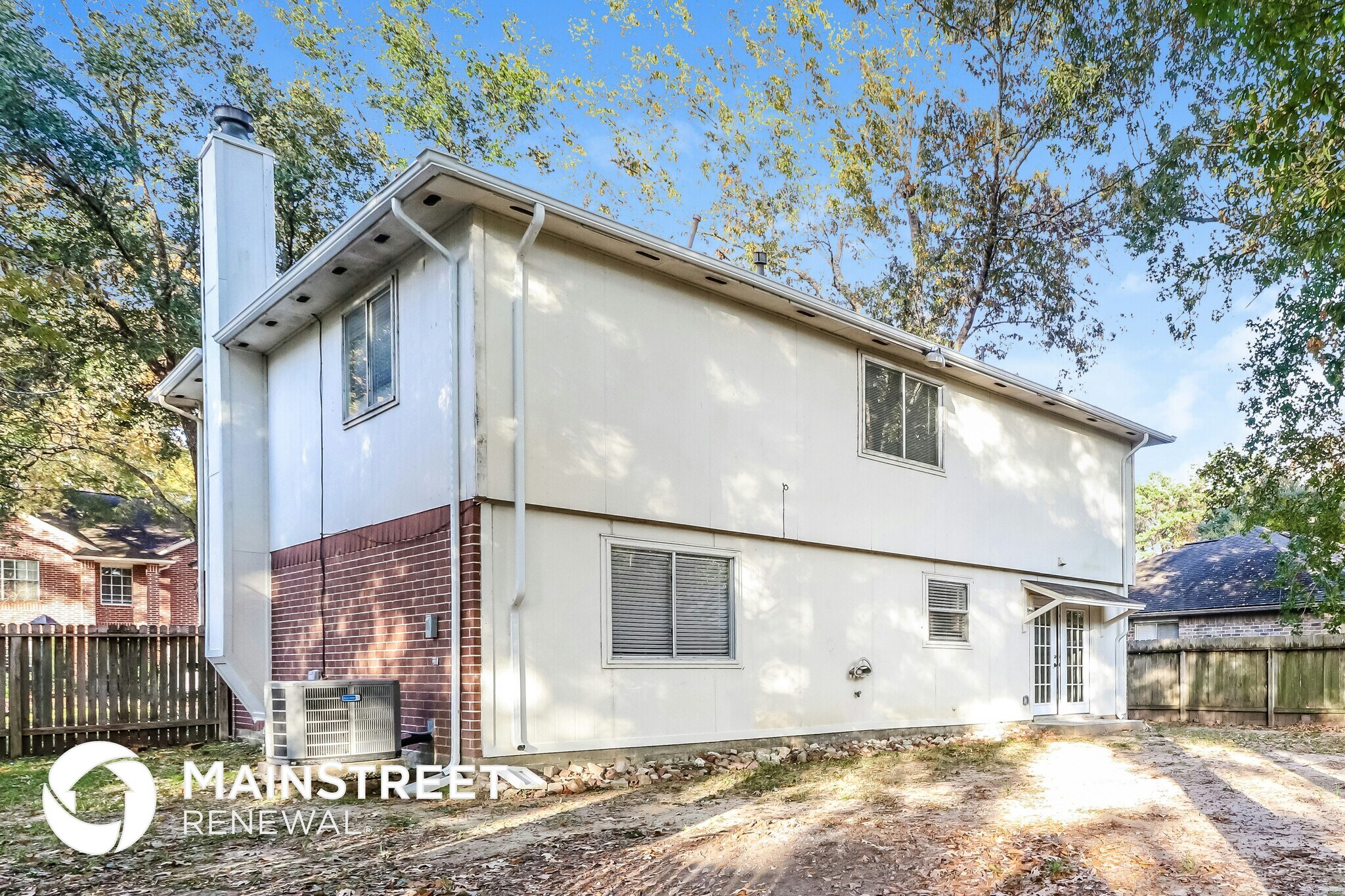 Building Photo - 18442 Hollow Oaks Cir
