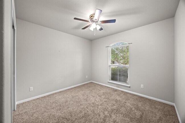 Building Photo - 11516 Running Brush Ln