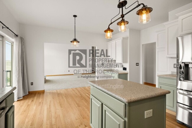 Building Photo - 3348 Hales Ranch Rd