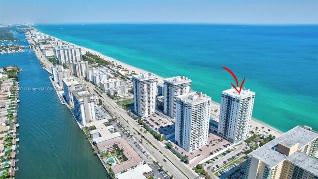 Building Photo - 2301 S Ocean Dr