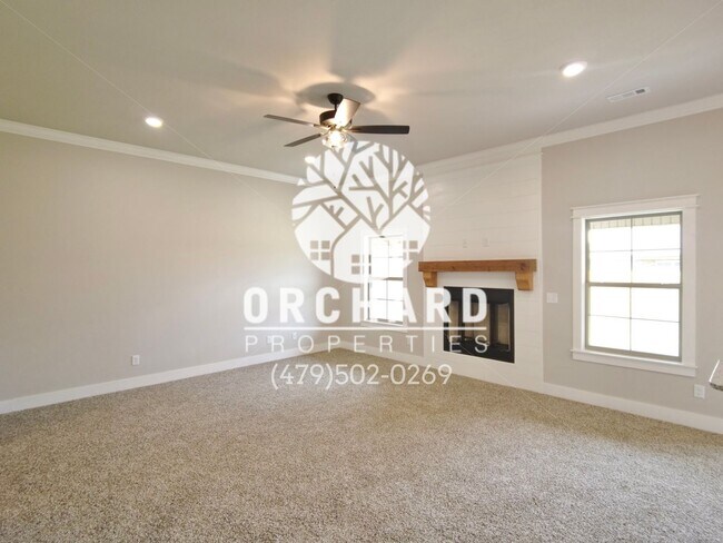 Building Photo - Tontitown - Single-Family Home- Desirable ...