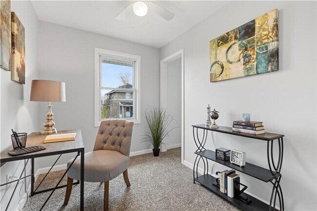 Building Photo - Spacious 4-Bedroom Home with Modern Updates & Private Driveway