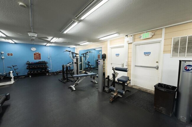 Building Photo - 1615 Hotel Cir S