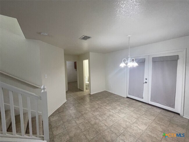 Building Photo - 664 Northern Lights Dr