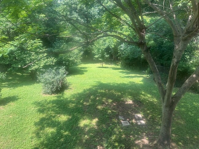 Building Photo - 2 Bedroom Pet Friendly Home For Rent Near ...