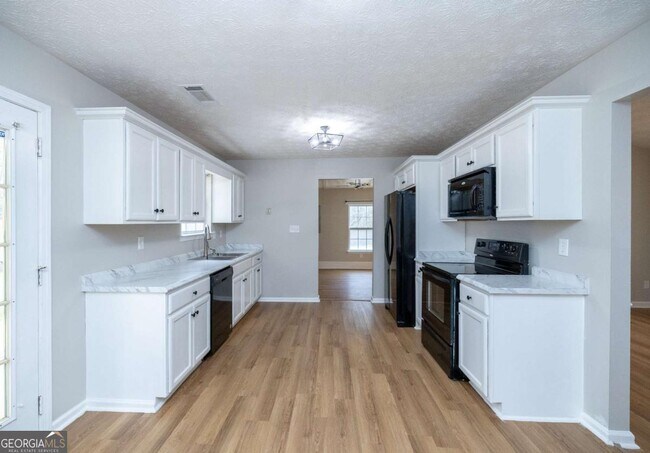 Building Photo - 641 Honey Creek Rd