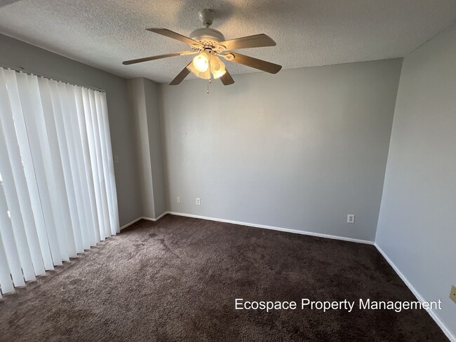 Building Photo - 1 bedroom Condo in Windcreek Available NOW