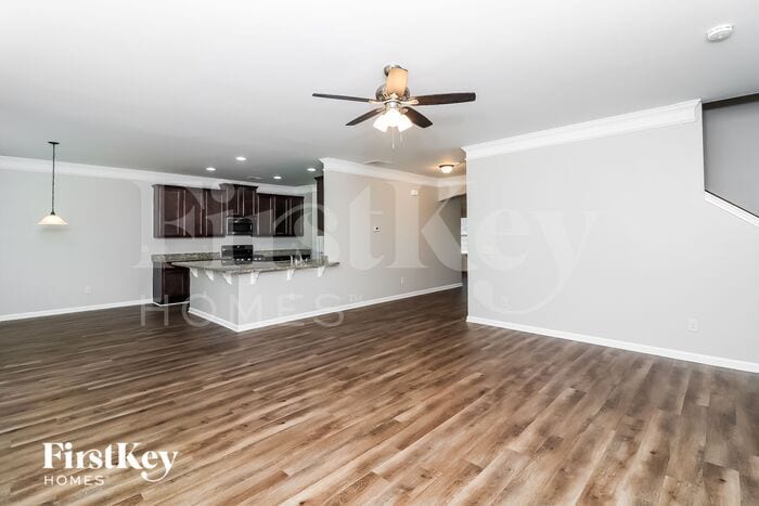 Building Photo - 219 Bollen Ln