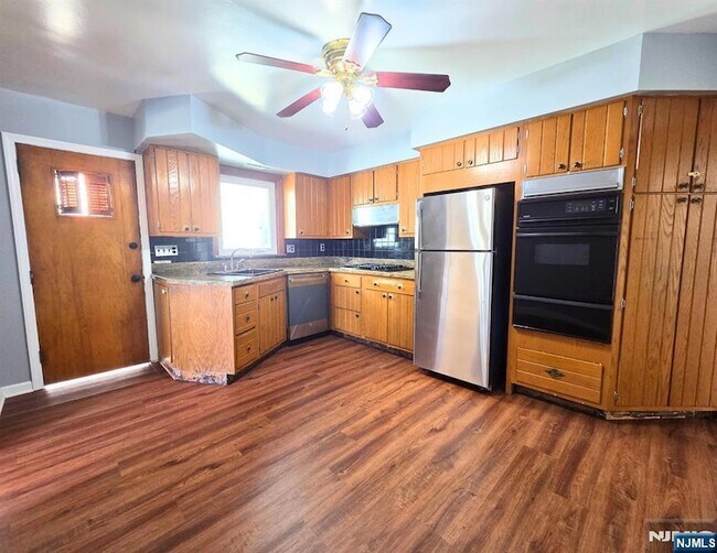 Building Photo - 118-120 Nolton Street Unit 1