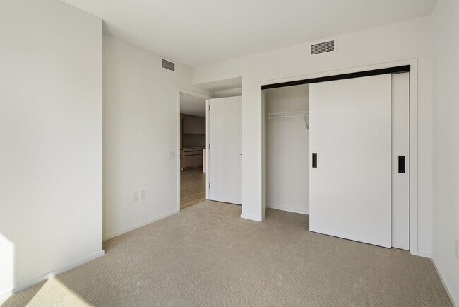 Building Photo - Modern island living at Park Ward Village #1711