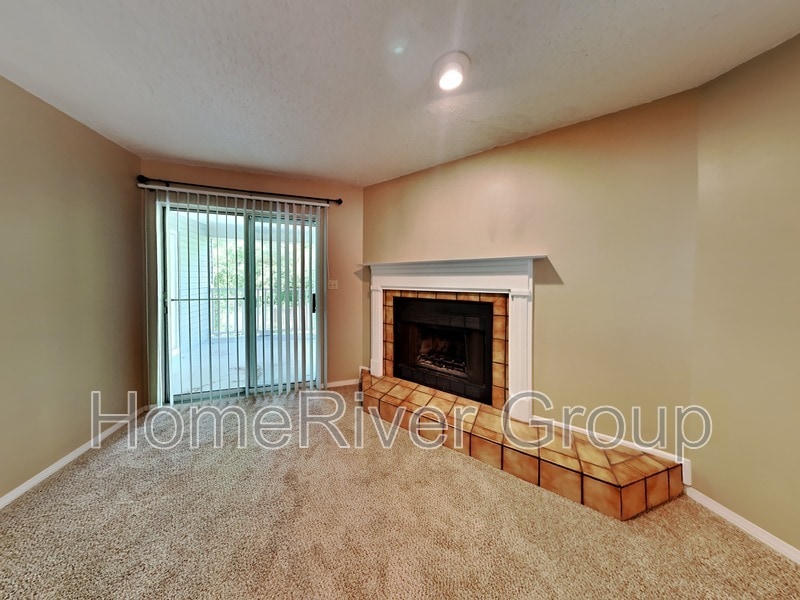 Building Photo - 2813 Langley Ave