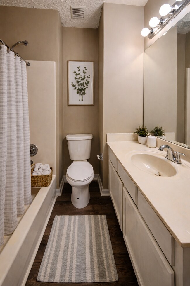 Building Photo - 3547 Main Station Dr SW