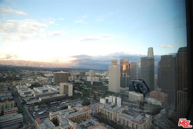 Building Photo - 1100 Wilshire Blvd