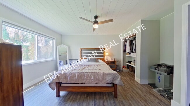 Building Photo - 228 Amberjack Dr