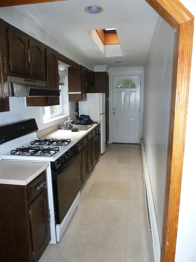 Building Photo - 936 Willow Ave