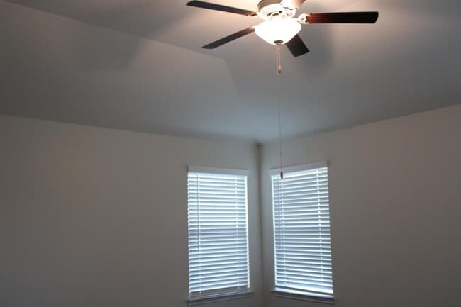 Building Photo - 9810 Copper Ranch Trail