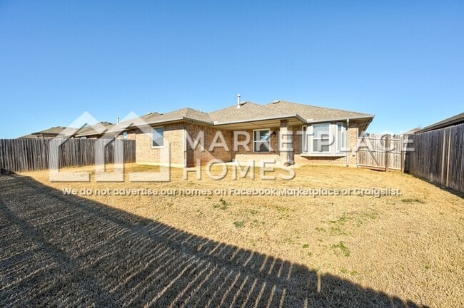 Building Photo - 3914 Wiltshire Dr